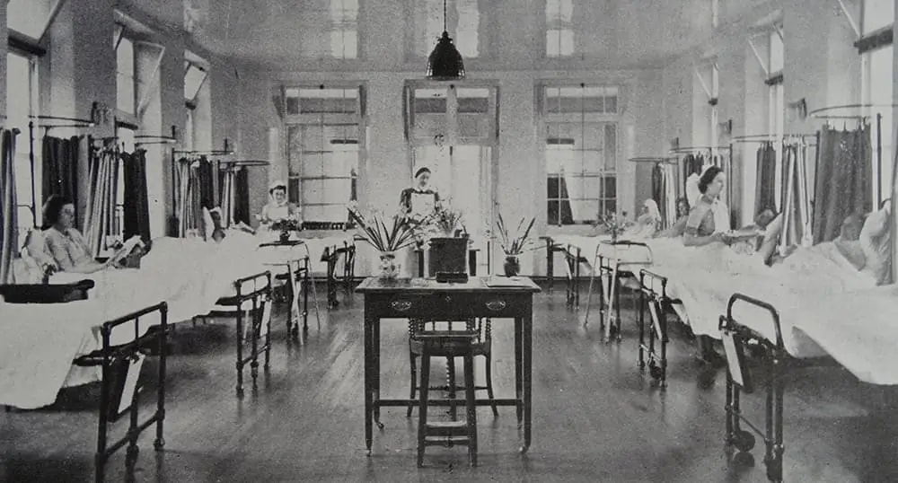 Nurses tending to patients in the 1940's